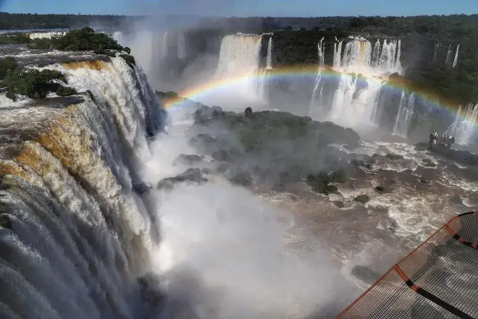 Cataratas do Iguaçu: A Maravilha Natural na Fronteira Brasil-Argentina