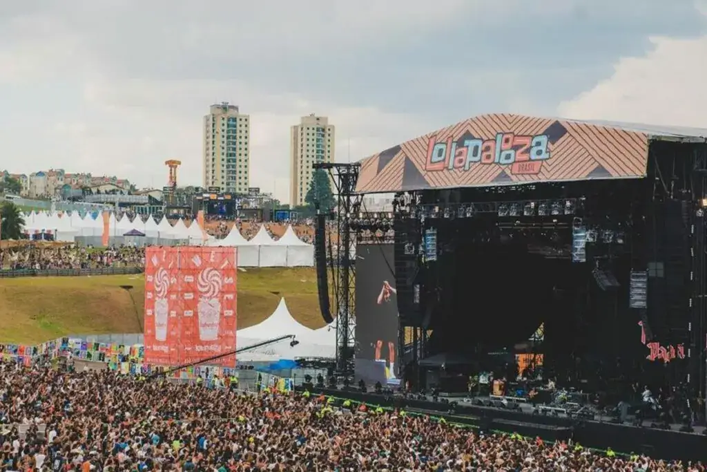 Lollapalooza Brasil: O Festival de Música que Encanta Multidões